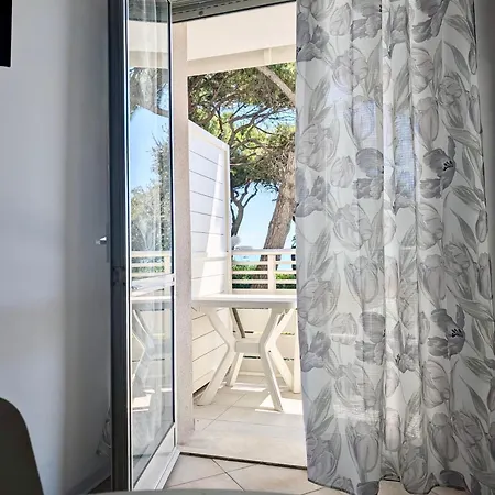 Apartment On The 107